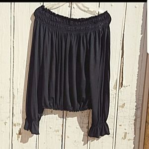 Jeanology Off shoulder soft gathered shirt.